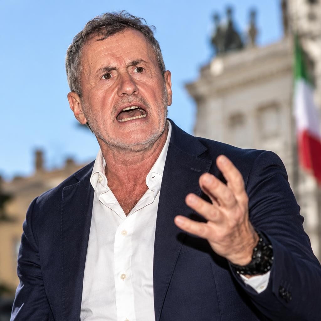 Alemanno denuncia un’aggressione a Roma: insulti e accuse da chiarire