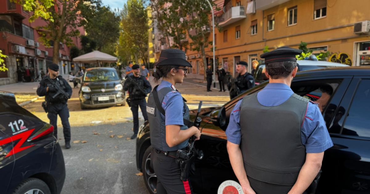 Controlli straordinari dei Carabinieri a Roma: 6 arresti e 66 dosi di cocaina sequestrate nei quartieri Don Bosco, Cinecittà e Appio Claudio