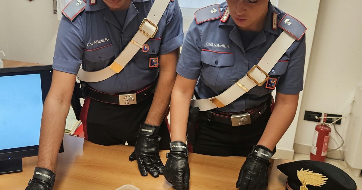 Carabinieri arrestano due persone a Sacrofano per detenzione ai fini di spaccio: sequestrati cocaina, hashish e denaro contante