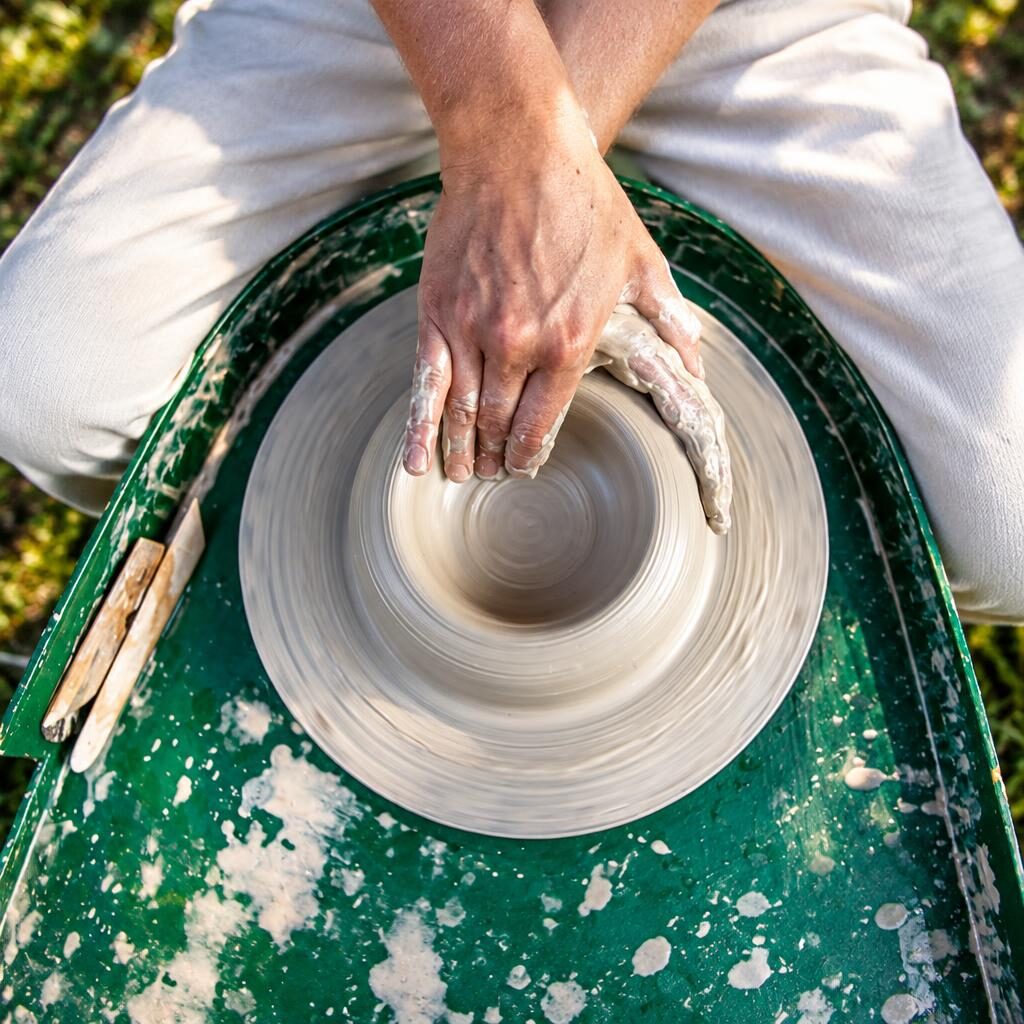 Castelnuovo di Porto, la ceramica esce dai laboratori e vive in paese