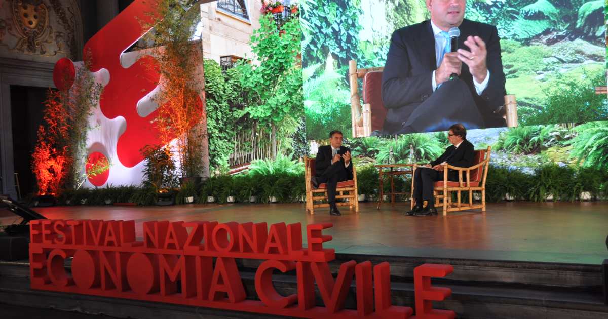Festival Nazionale dell’Economia Civile a Firenze: dibattito su Pil, felicità e rilancio dei territori