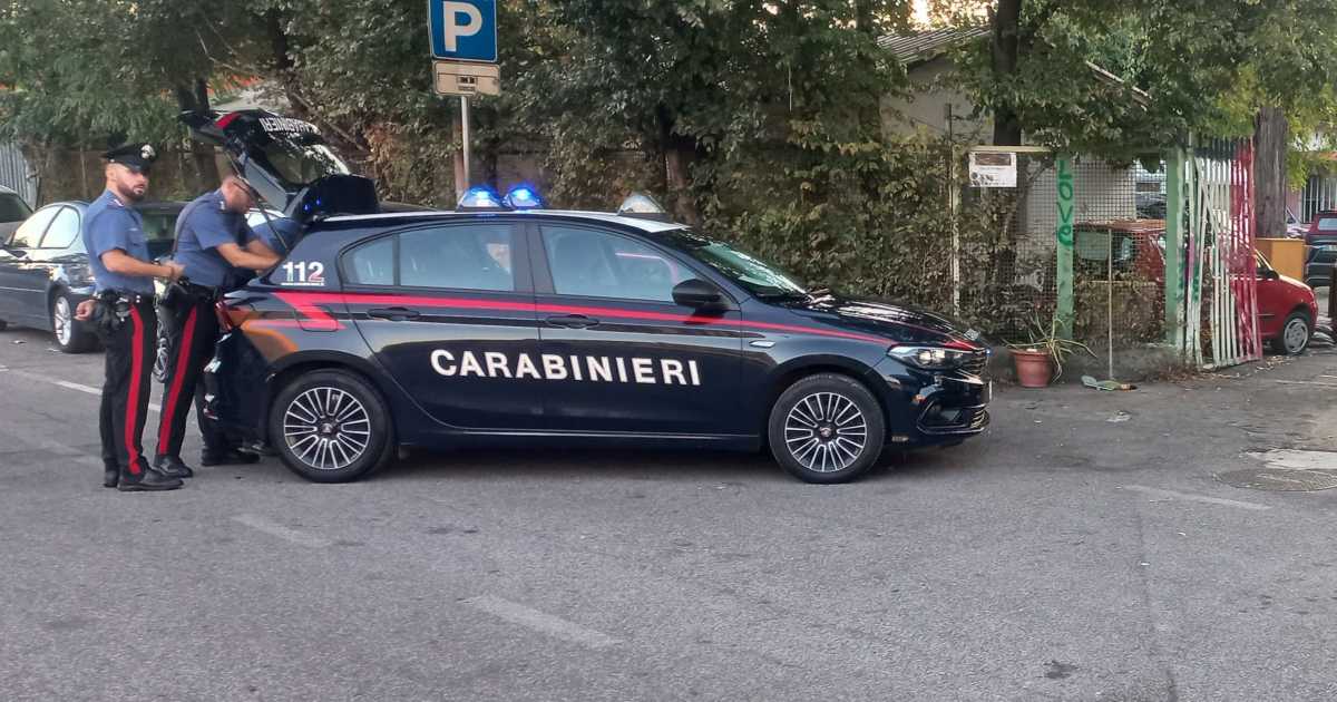 Carabinieri: controlli nei campi nomadi di Roma, 226 persone controllate, una denuncia e sequestri di droga e veicoli