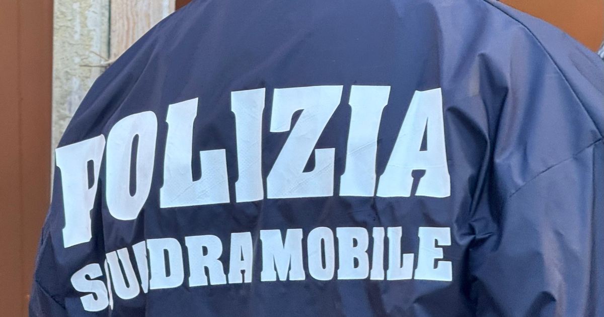 Latitante internazionale per violenza sessuale su minore arrestato dalla Polizia di Stato con cooperazione INTERPOL