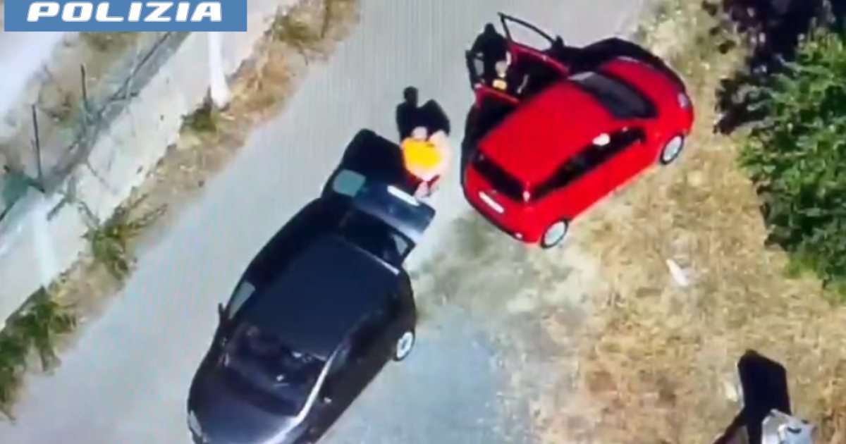 Polizia smantella una giovane organizzazione criminale a Roma: 8 misure cautelari eseguite, oltre 4 quintali di hashish e 1 kg di cocaina sequestrati (Video)