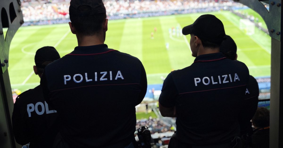 Roma-Slovan Bratislava: accolti circa 2000 tifosi ospiti, controlli preventivi e due arresti