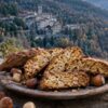 Greccio e la Sabina, il bosco d’inverno nel croccante dei tozzetti alla nocciola
