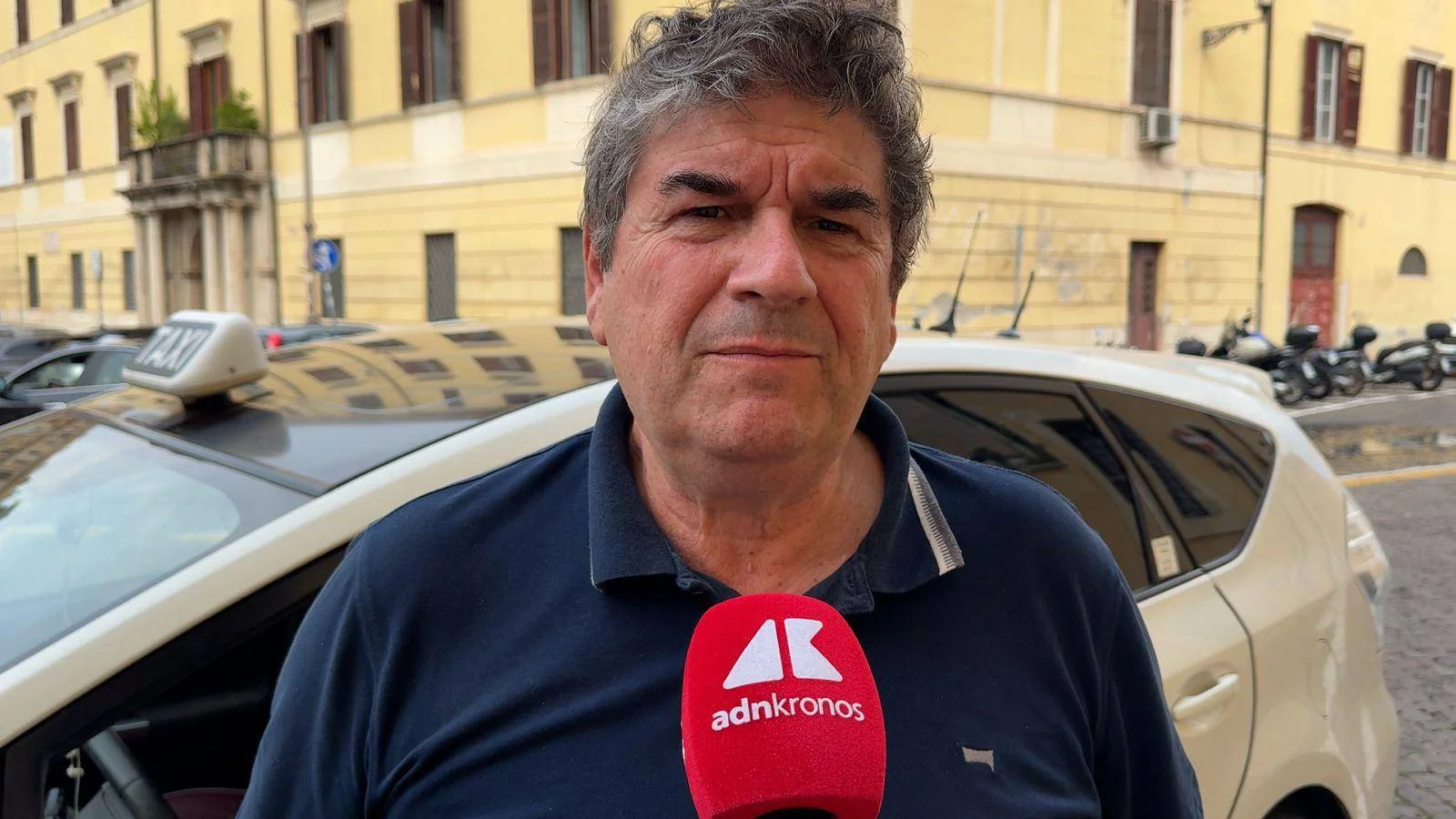 Giungla golf car a Roma, Usb Taxi: “Bene controlli ma indagare su società che scompaiono al fisco”