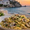 Sperlonga e gli spaghetti con le telline: il sapore della Riviera di Ulisse