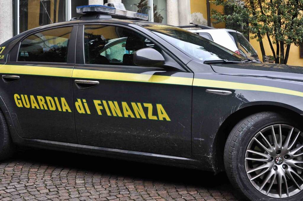 Confisca da 47 milioni a Roma: ville, yacht e 83 orologi
