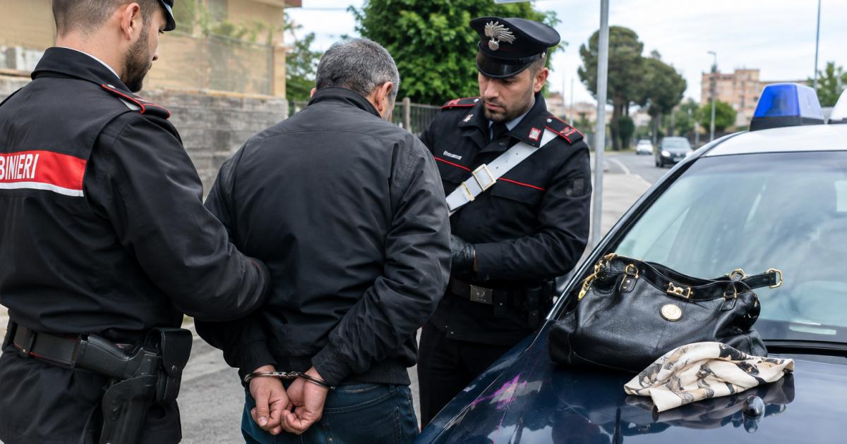 Tor Cervara: arrestato dai Carabinieri un cittadino georgiano di 60 anni per furto con strappo