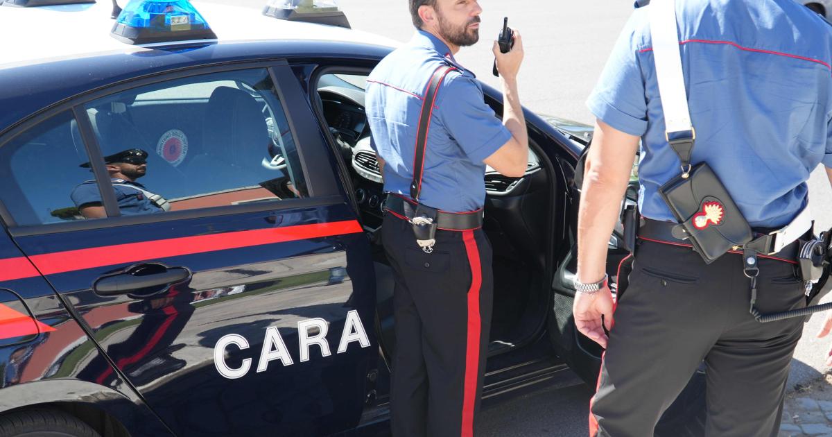 Roma: fuggono su scooter rubato, due minorenni denunciati dai Carabinieri